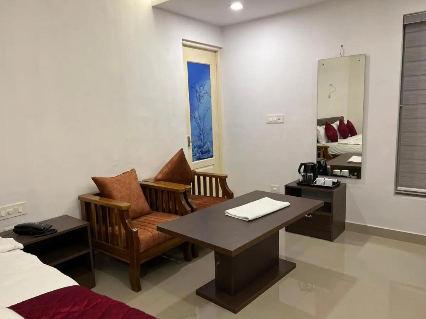 Airport Avenue Plaza