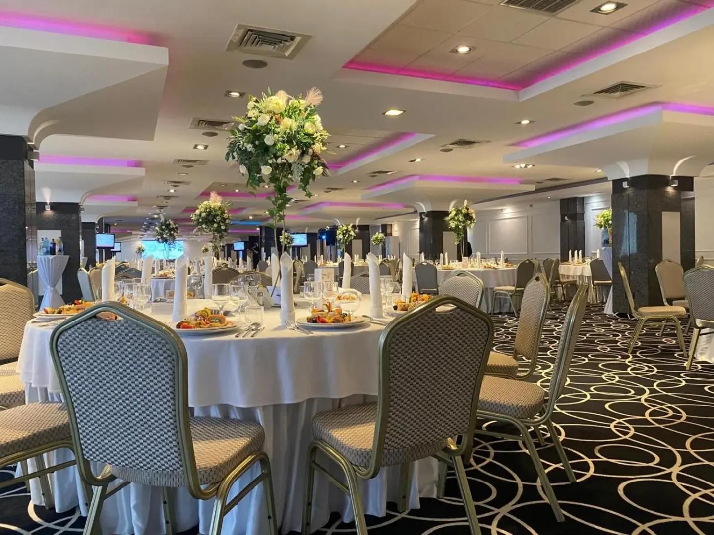 Business Hotel Conference Center & Spa