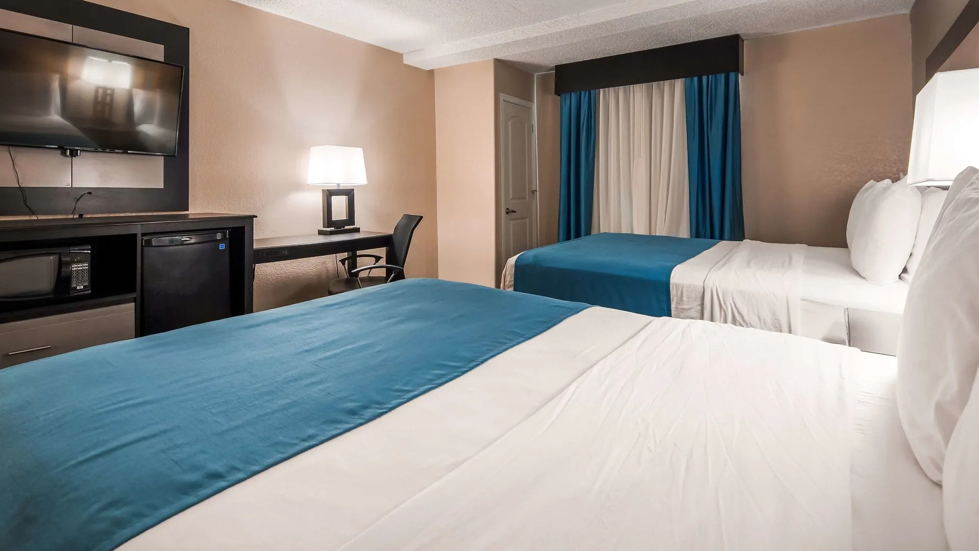Regency inn and Suites