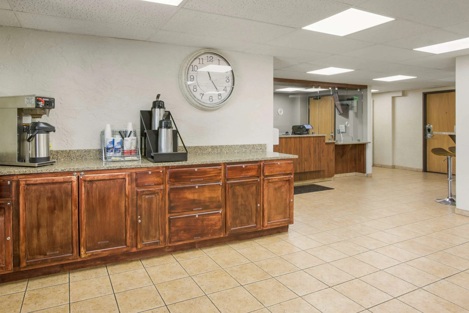 Rodeway Inn & Suites Grand Rapids Southeast