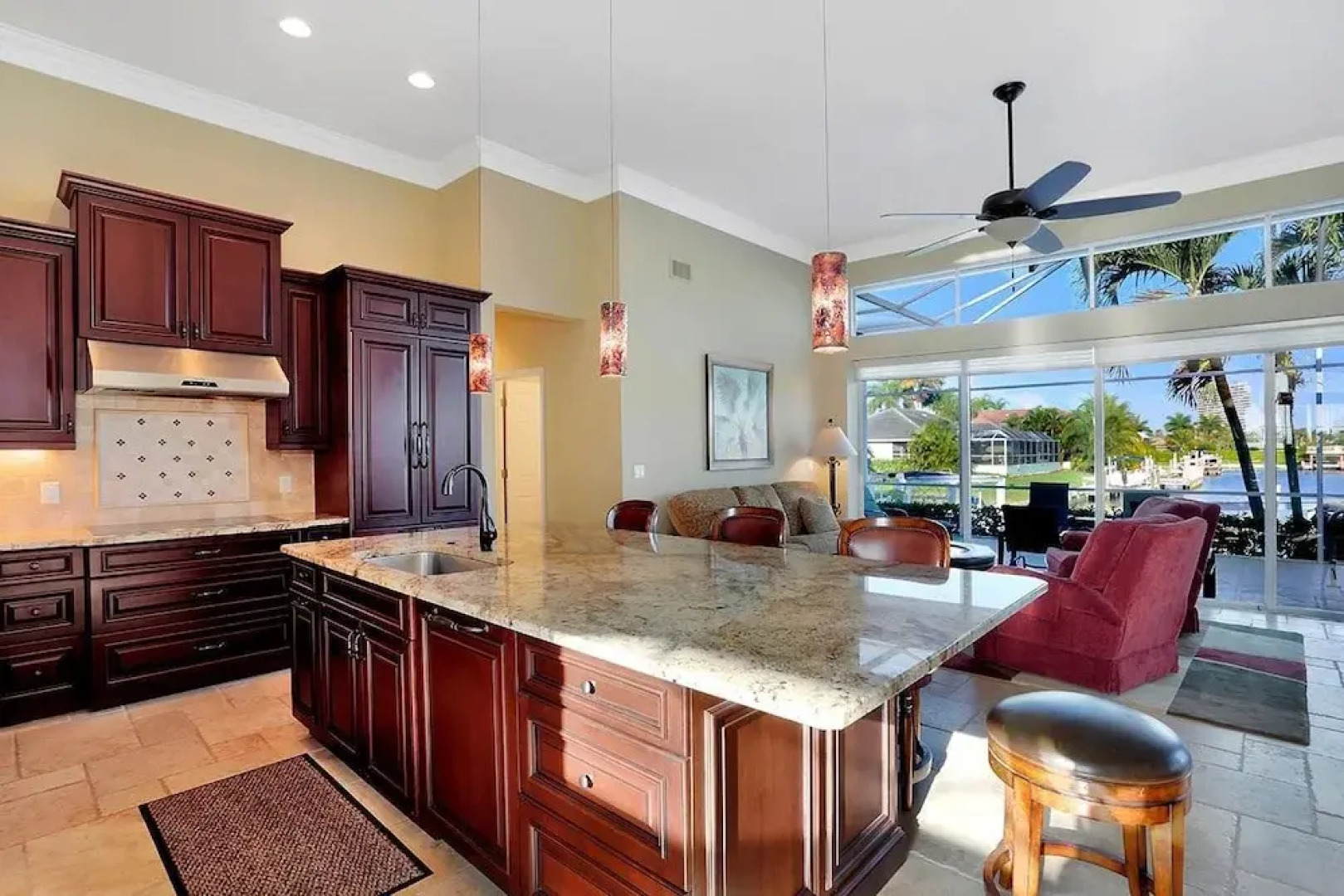 COPPER20 5 Bedroom Holiday Home by Marco Naples Vacation Homes