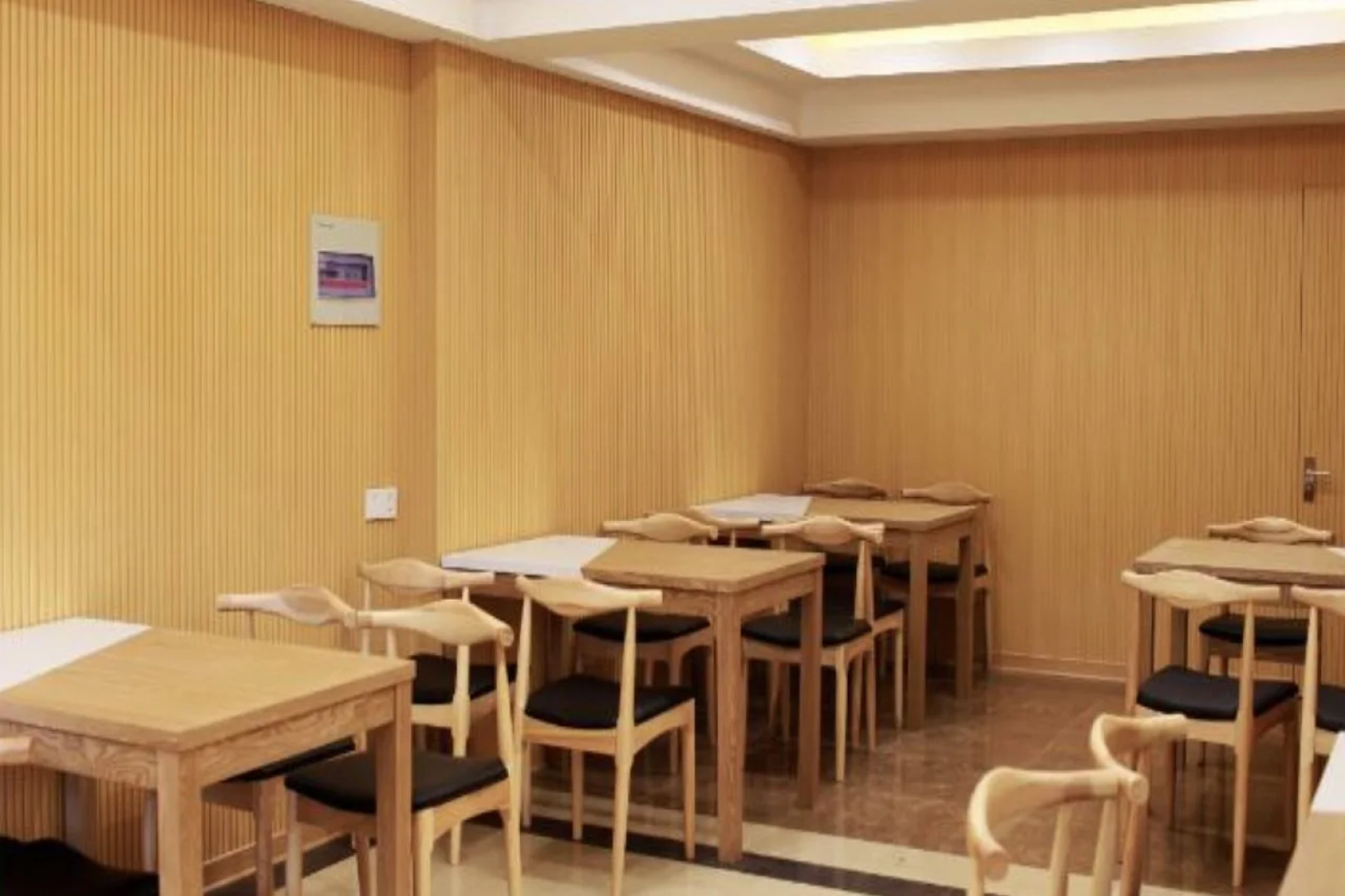 GreenTree Inn QinYang Middle HuaiFu Road Express Hotel