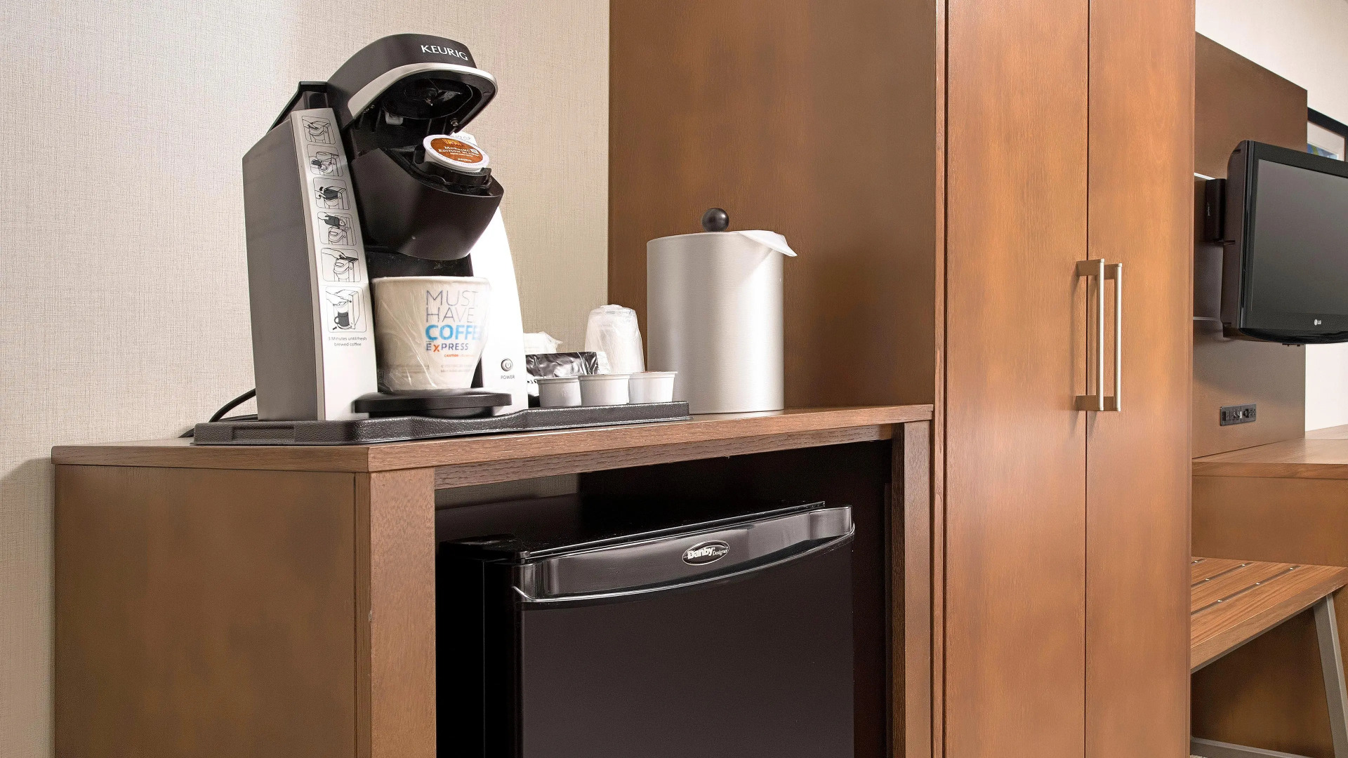 Holiday Inn Express Baltimore at the Stadiums by IHG