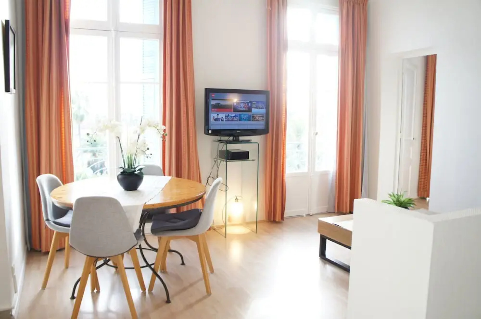 L'Orient Palace 1 Apartment