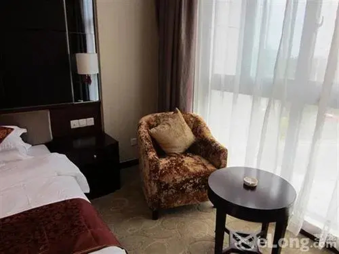 Golden Fangshan Hoilday Hotel