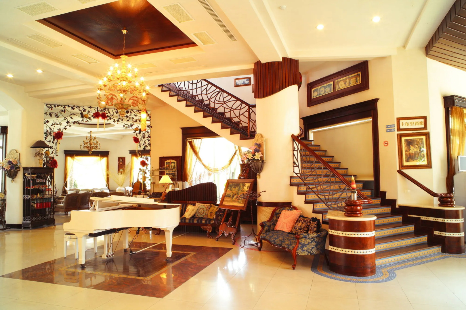 Shangrila Boutique Hotel