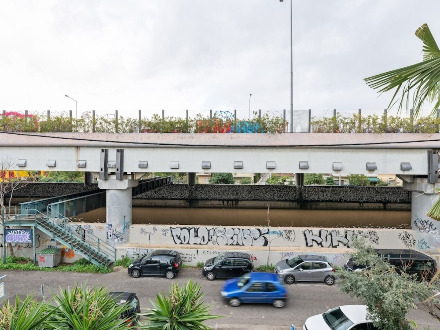 Apartment in Piraeus Near Monastiraki Square