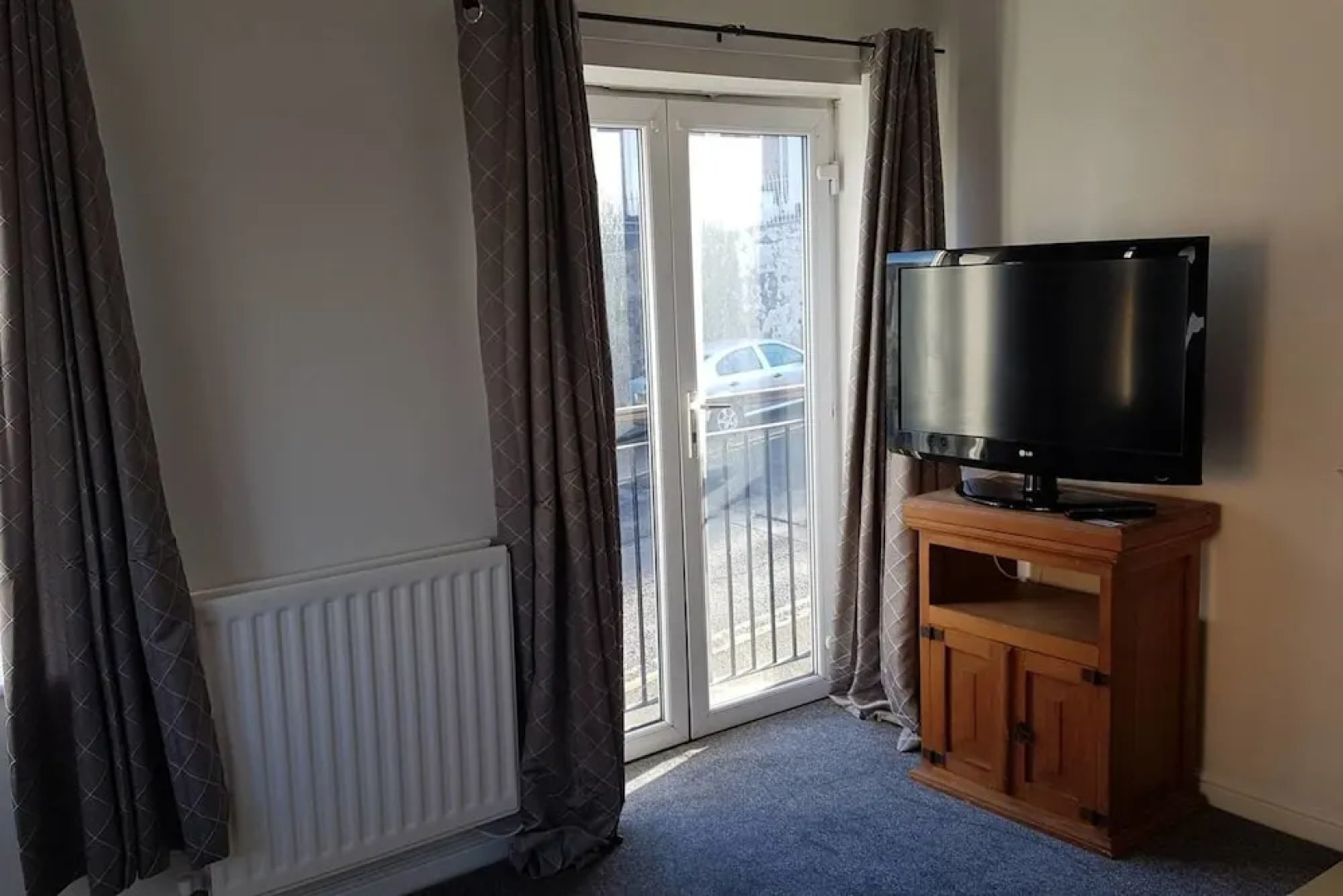 Comfortable 2 Bedroom Apt