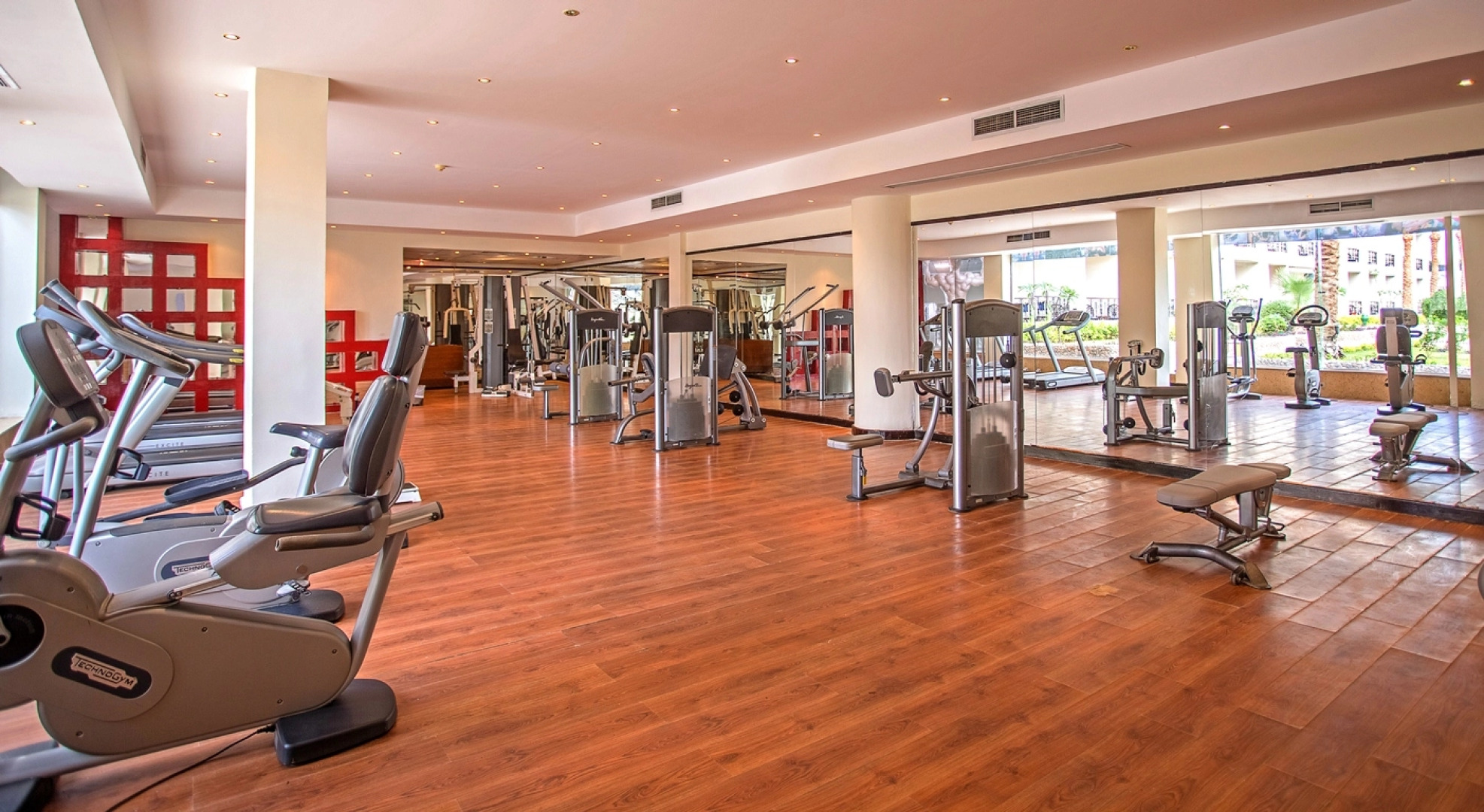 Hawaii Riviera Aqua Park Resort