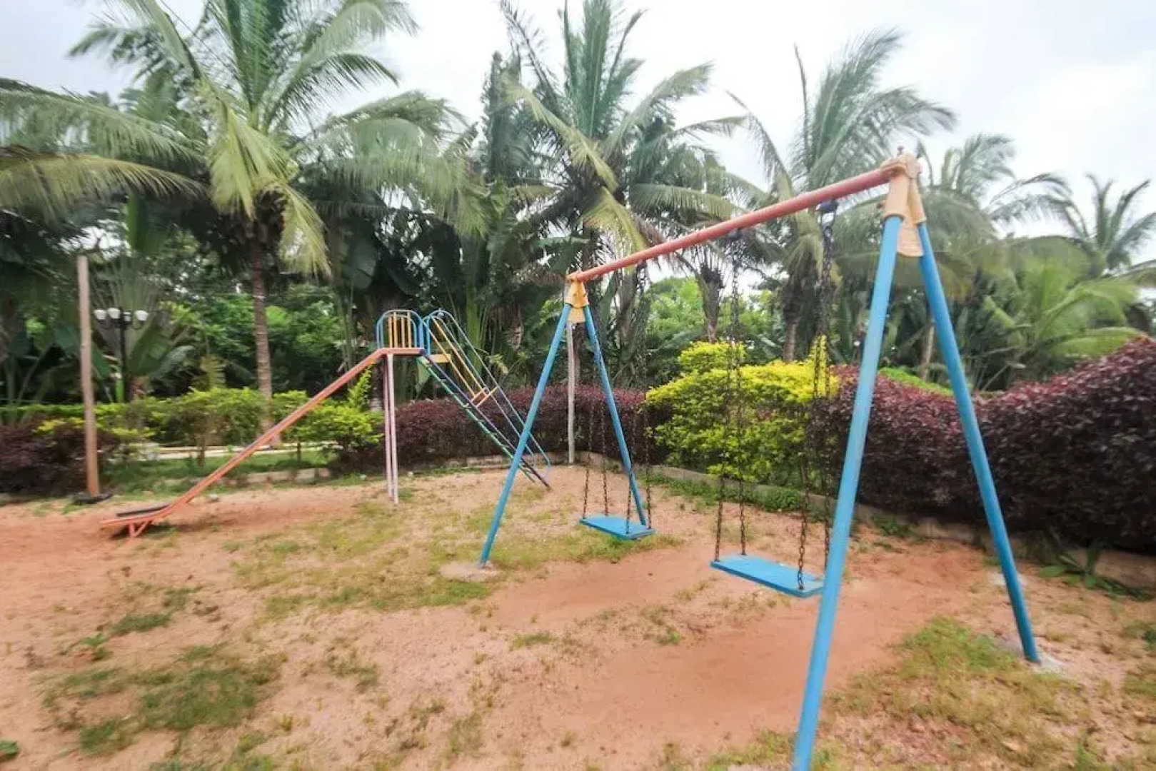 Rashi Farms by OYO Rooms