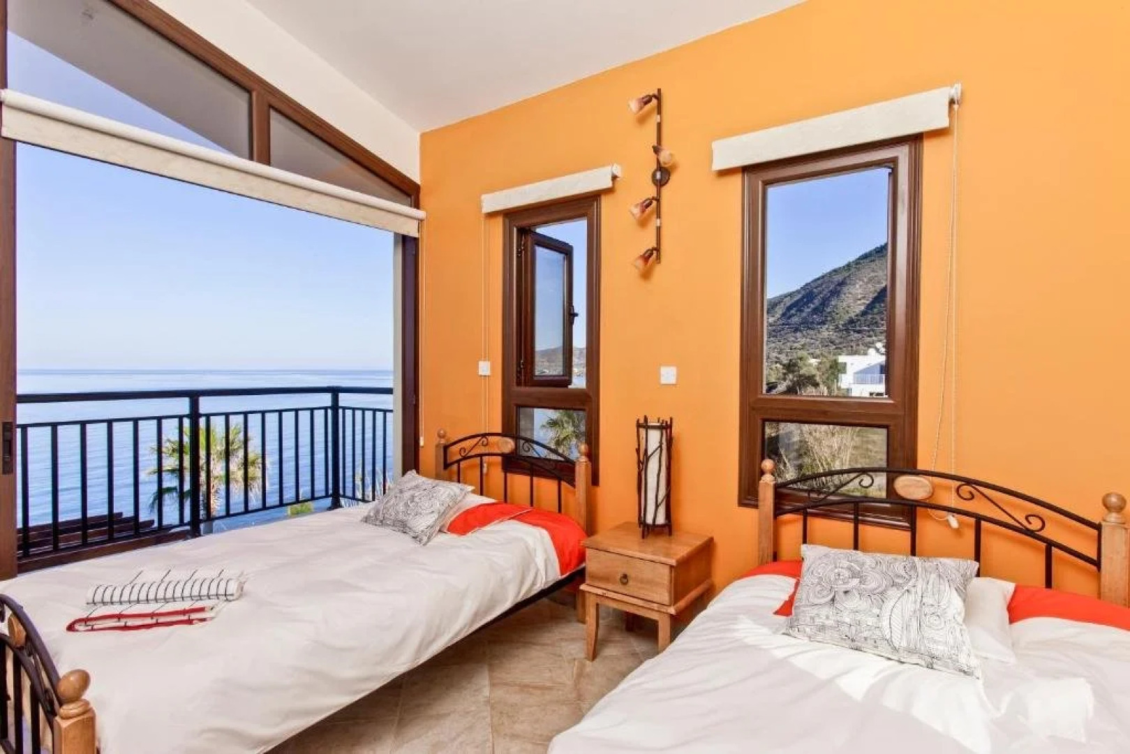 Kallinousa Beach Villa