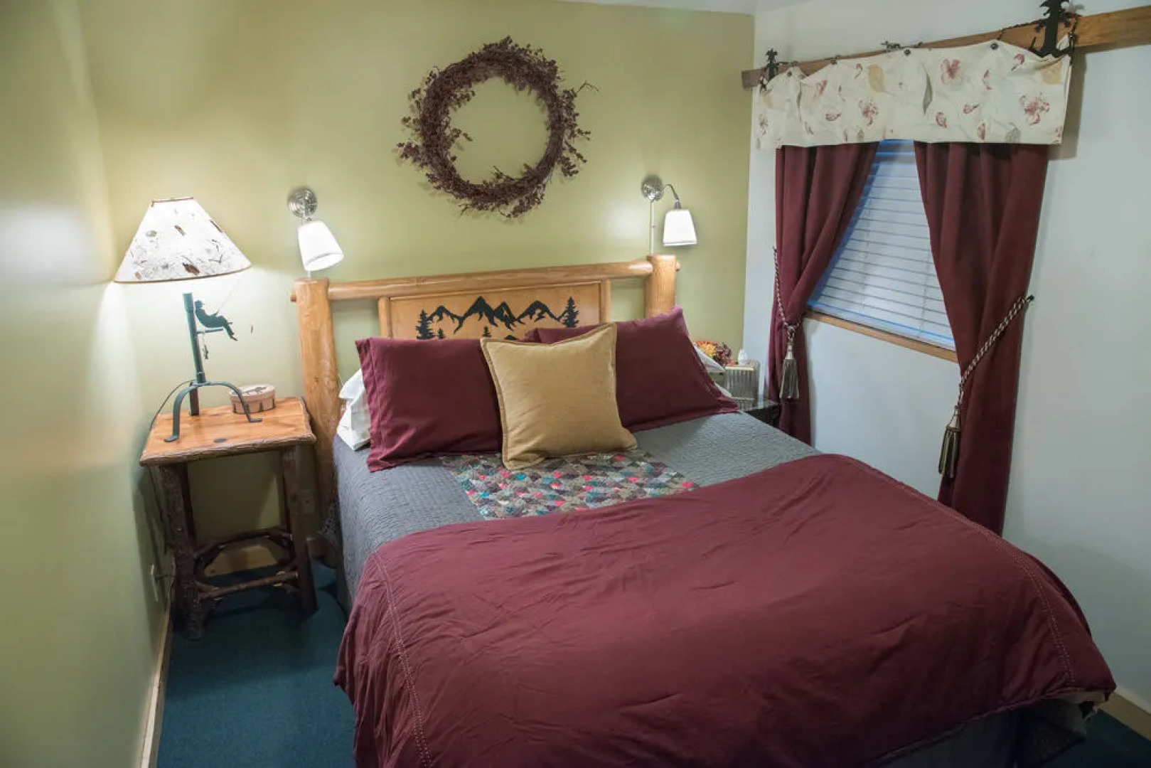 Snowberry Inn Bed & Breakfast