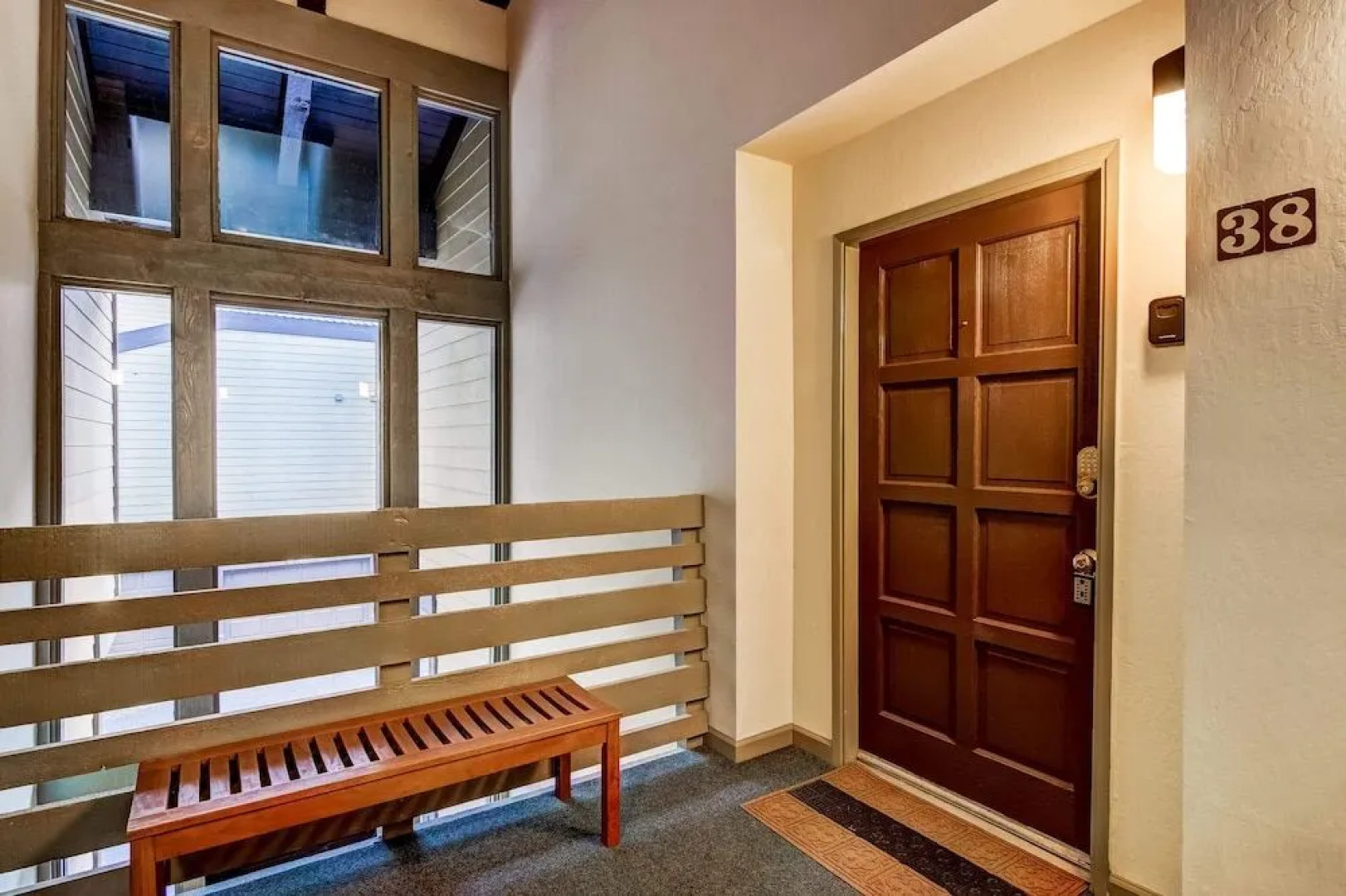 Alpine Meadows Peak 15 Min to Commons Beach