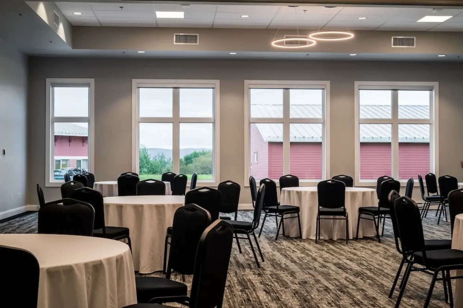 Amsterdam Inn & Suites, an Ascend Collection Hotel