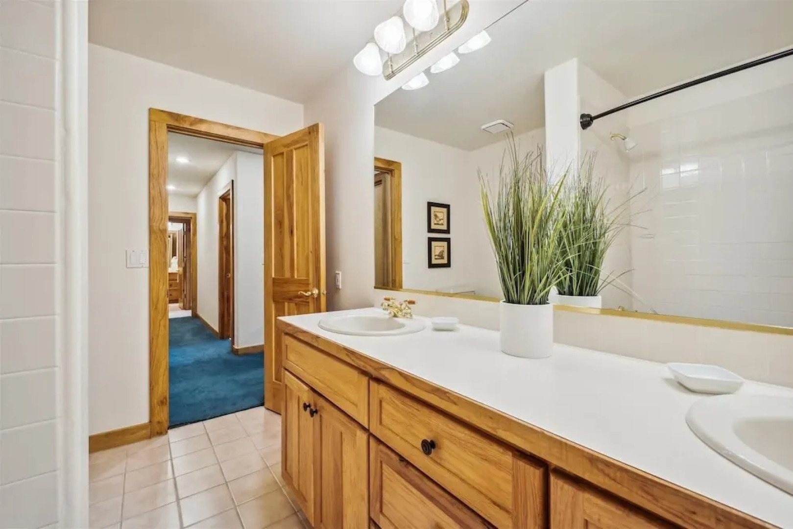 Red Hawk Retreat 6 Bedroom Home by Redawning