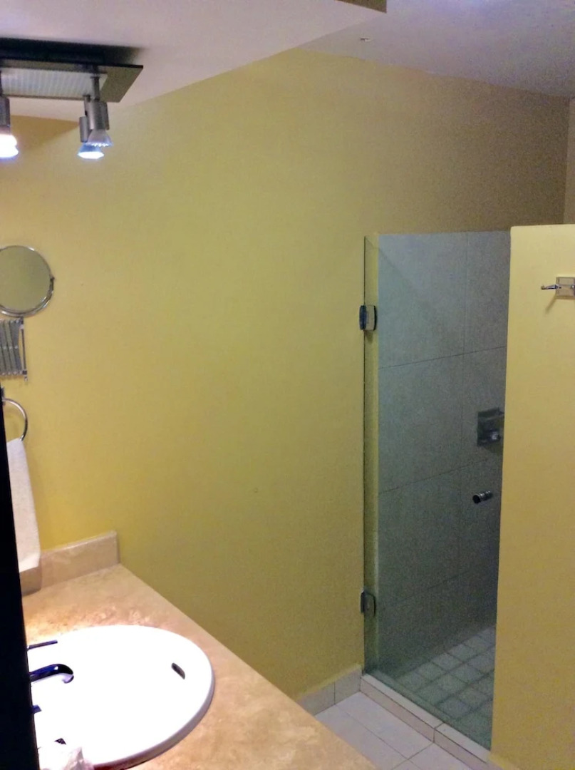 Villa Magna 1 Bedroom Tower 3 on 2nd Floor Oceanfront Sleep up to 4