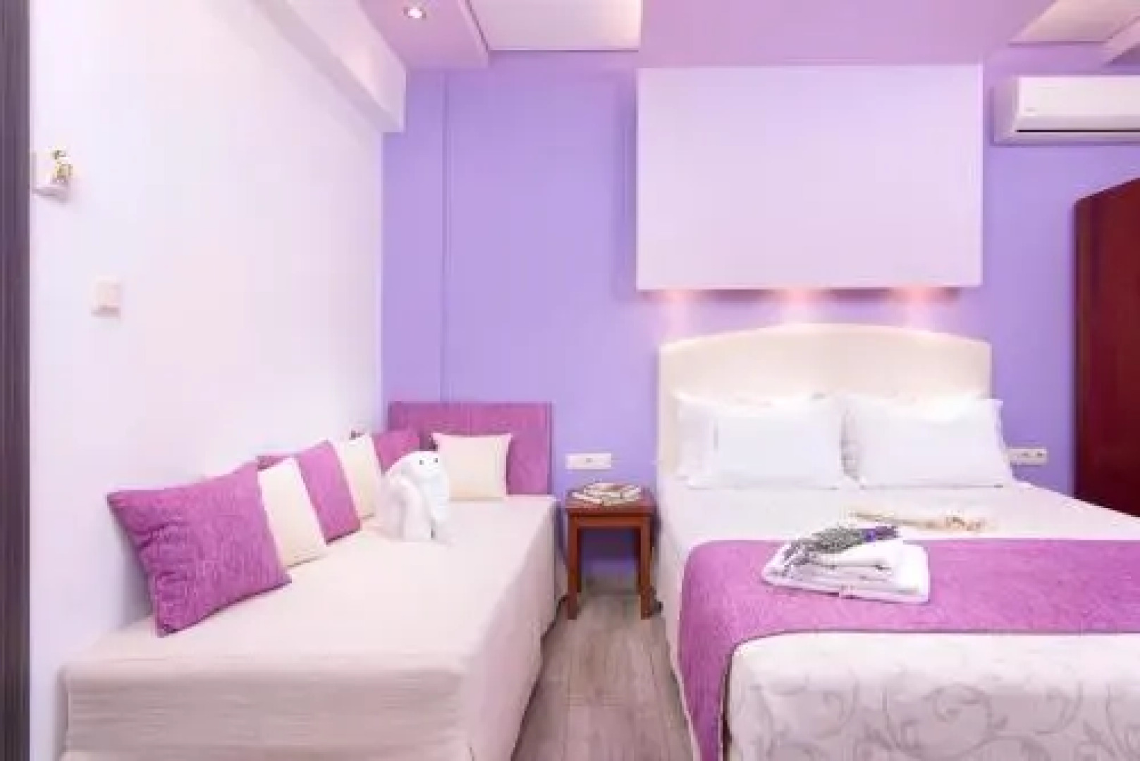 Studios Apartments Irini Patira