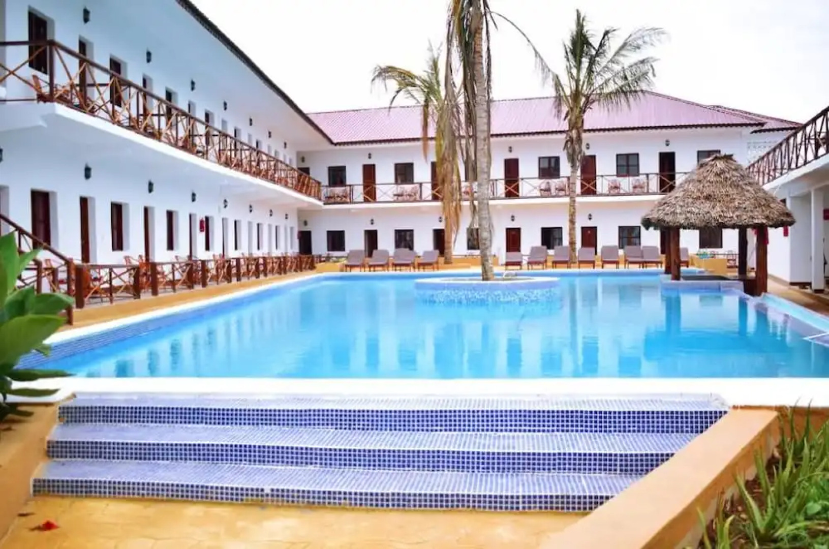 Paradise Beach Bungalows Nungwi