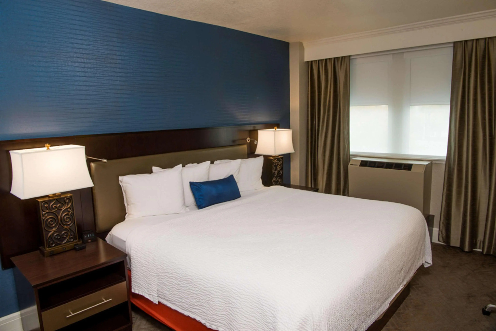 Hotel Alex Johnson Rapid City, Curio Collection by Hilton