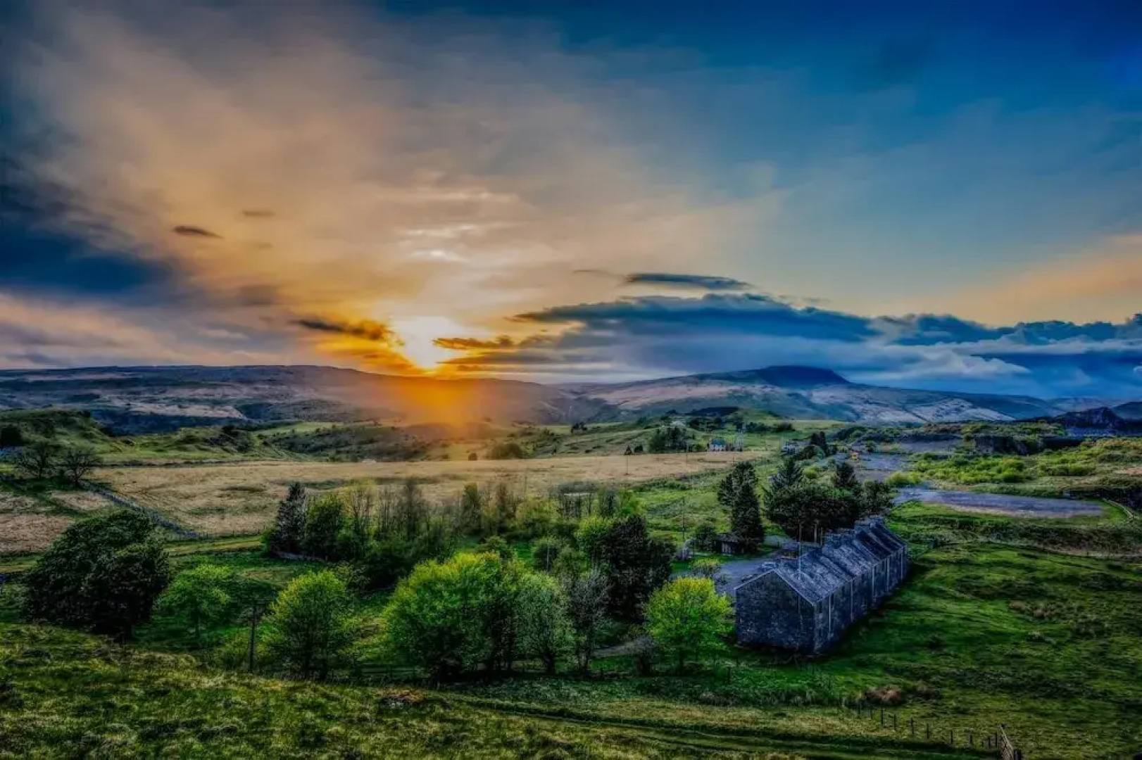Sleeping Giant Bunkhouse