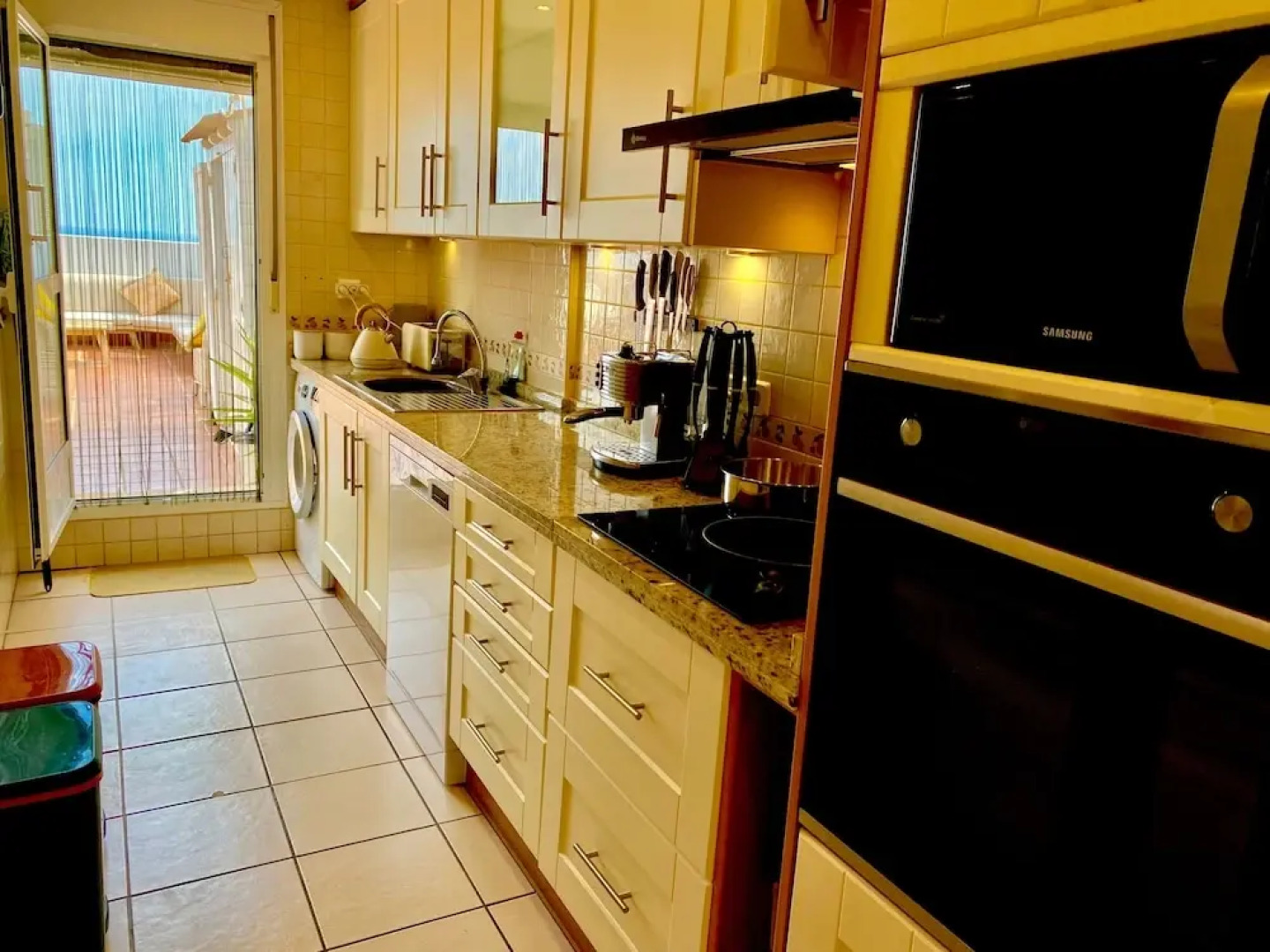 3bed Penthouse With Large Terrace & Sea View