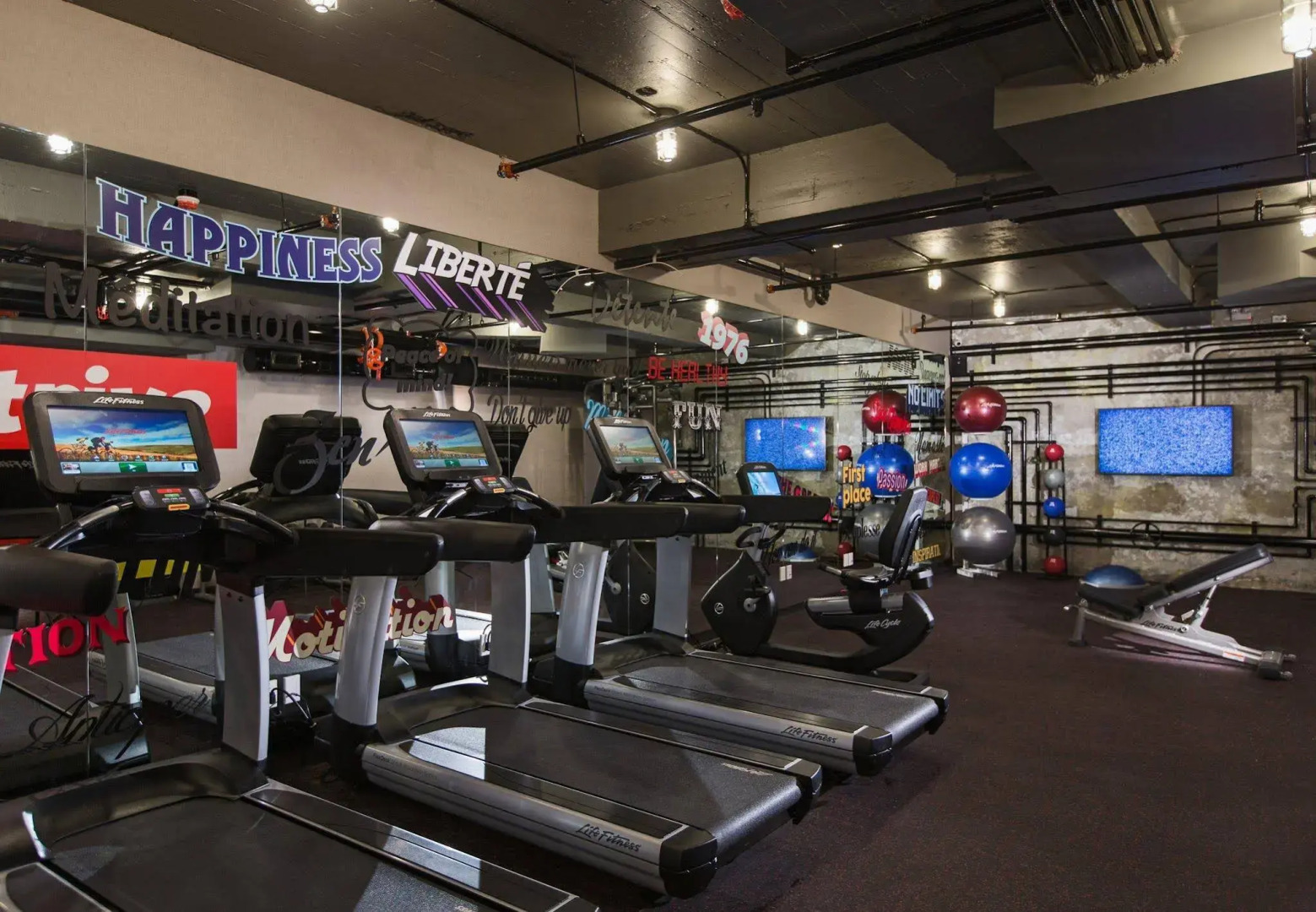 Renaissance Montreal Downtown Hotel