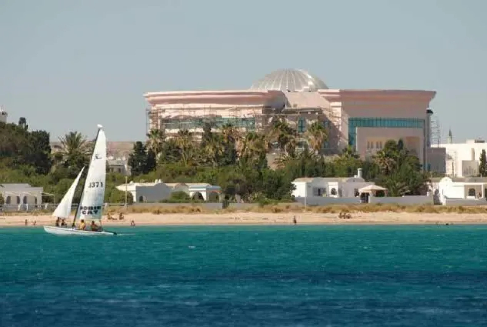 Hammamet northern border (Nabeul), 200m from sea and downtown