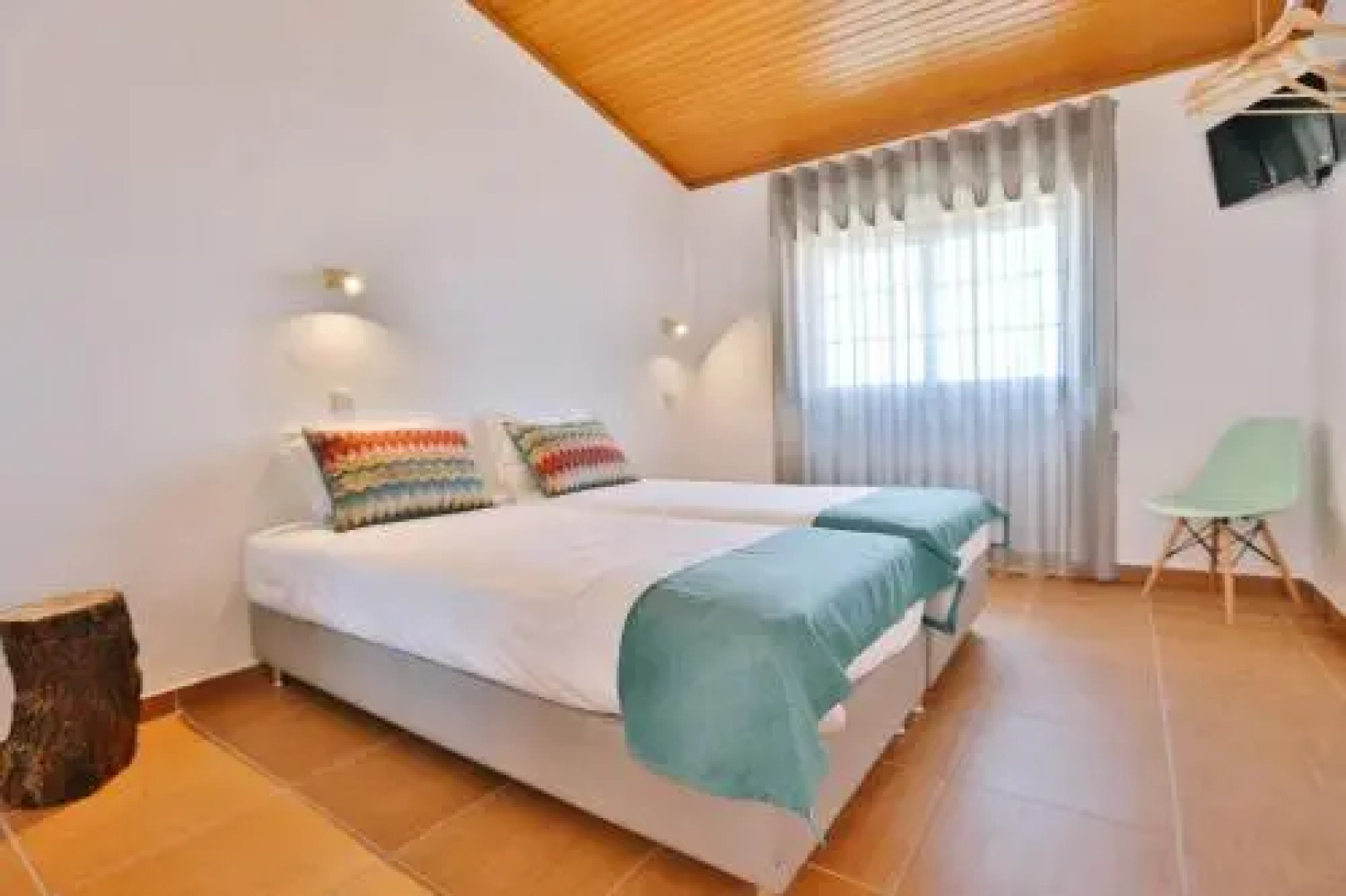 Nazaré with Garden and Barbecue