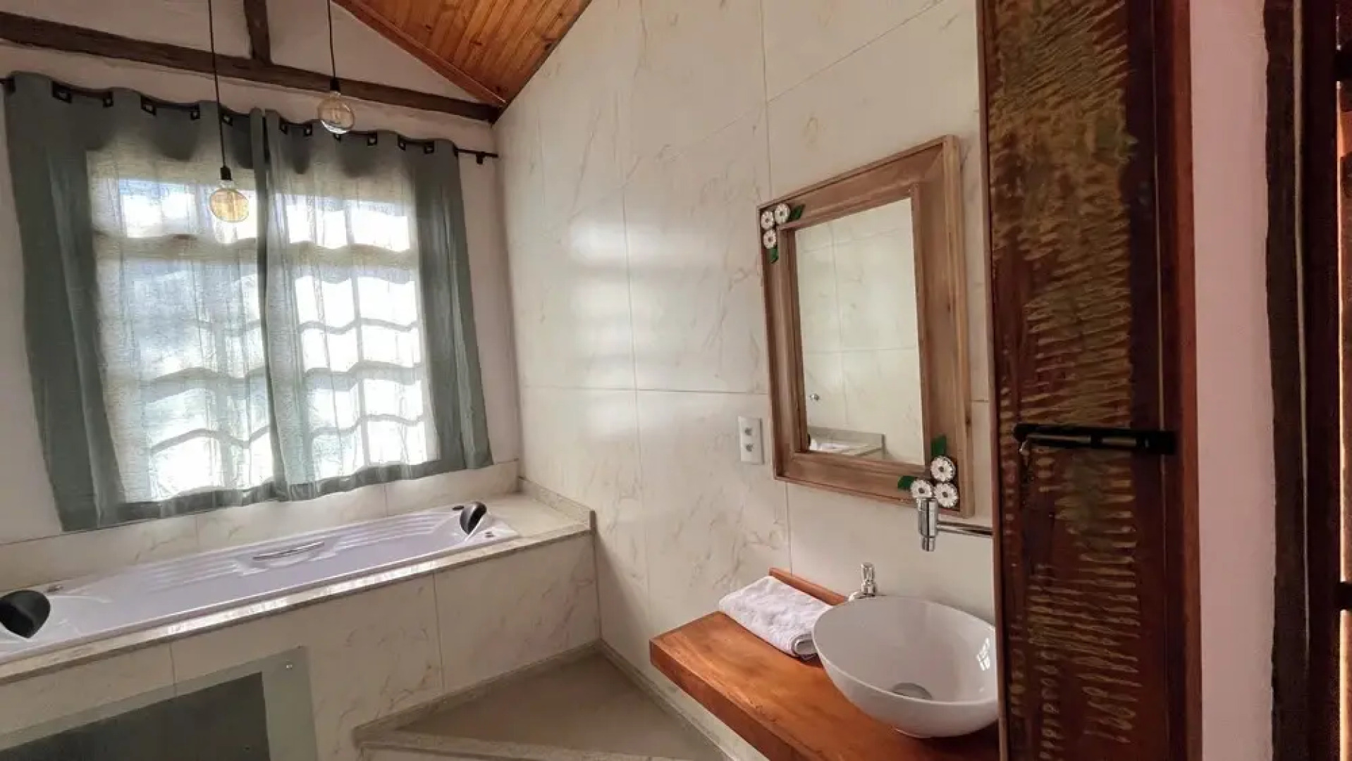 Serra a vista chalés