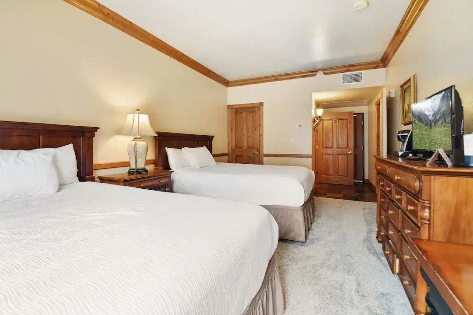 Villa 1082 3 Bed 3 Bath Full Kitchen 3 Bedroom Villa