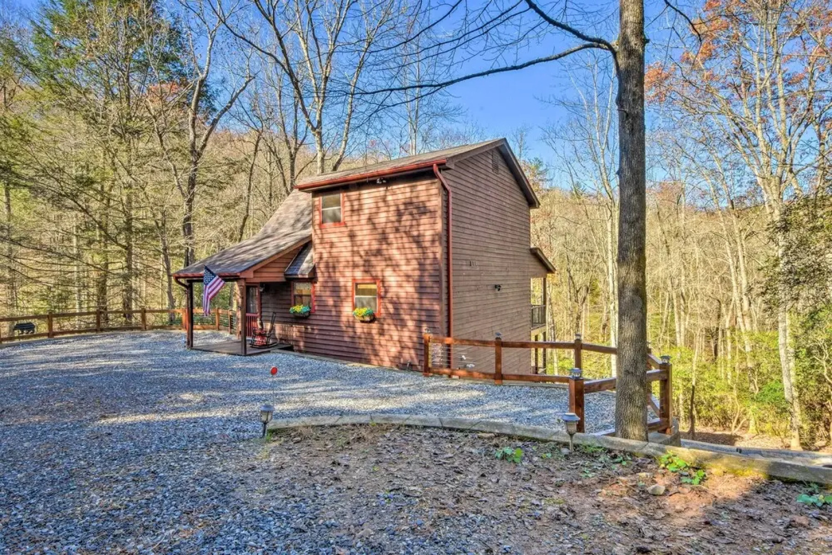 Family-friendly Cabin ~ 1 Mile to Hike & Swim!