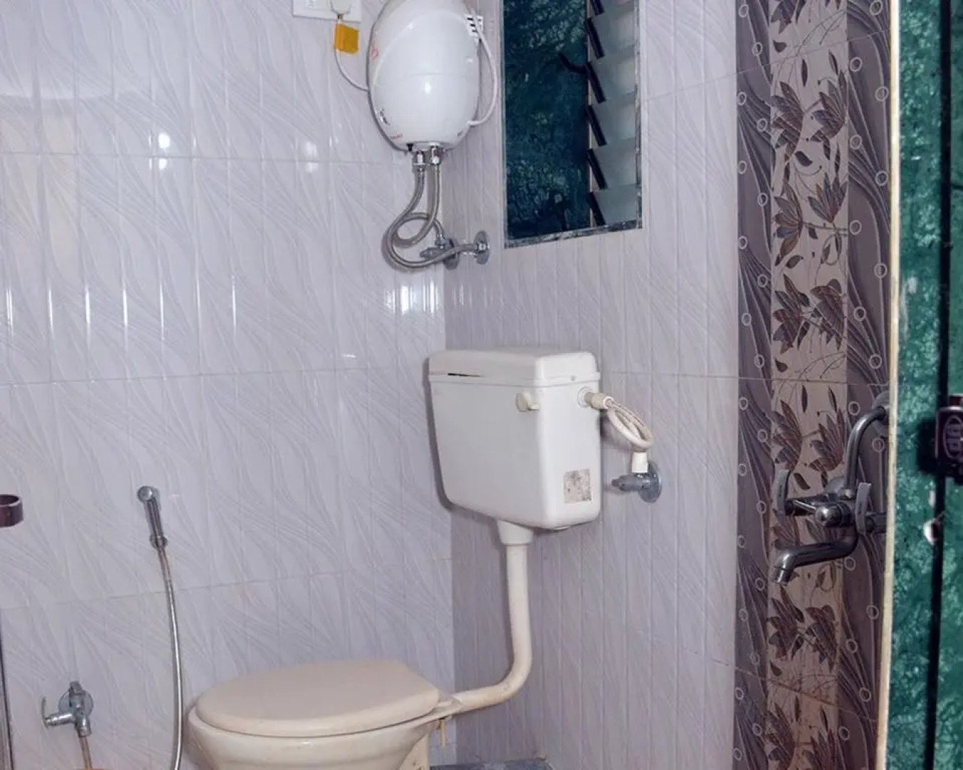 Patel Cottage Beach Road Alibag