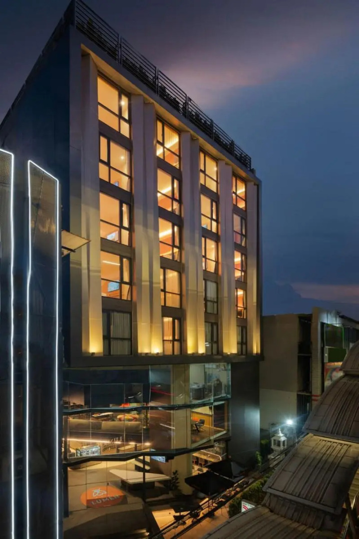 Lumen Bangkok Udomsuk Station