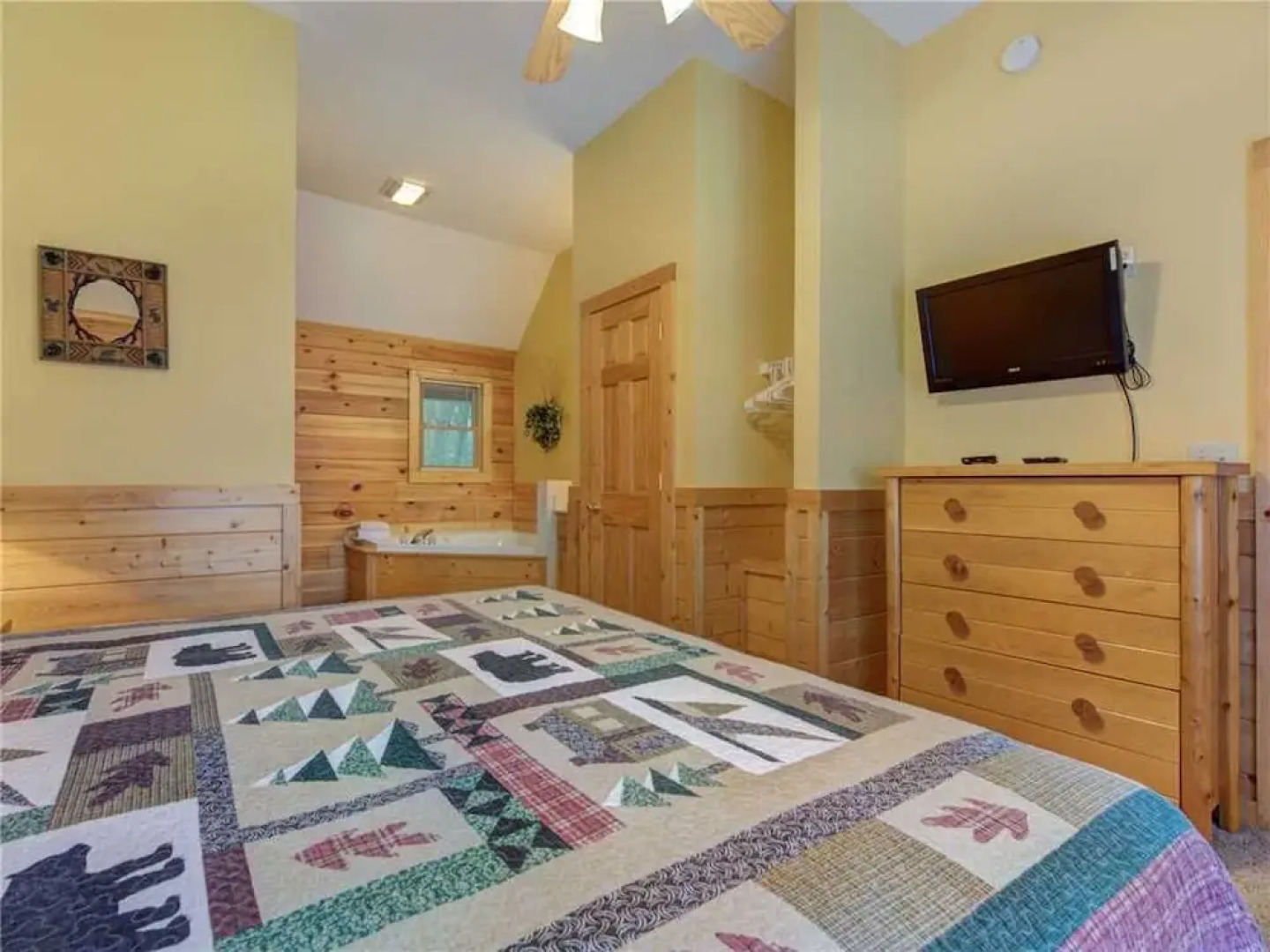 Trails End - Two Bedroom Cabin