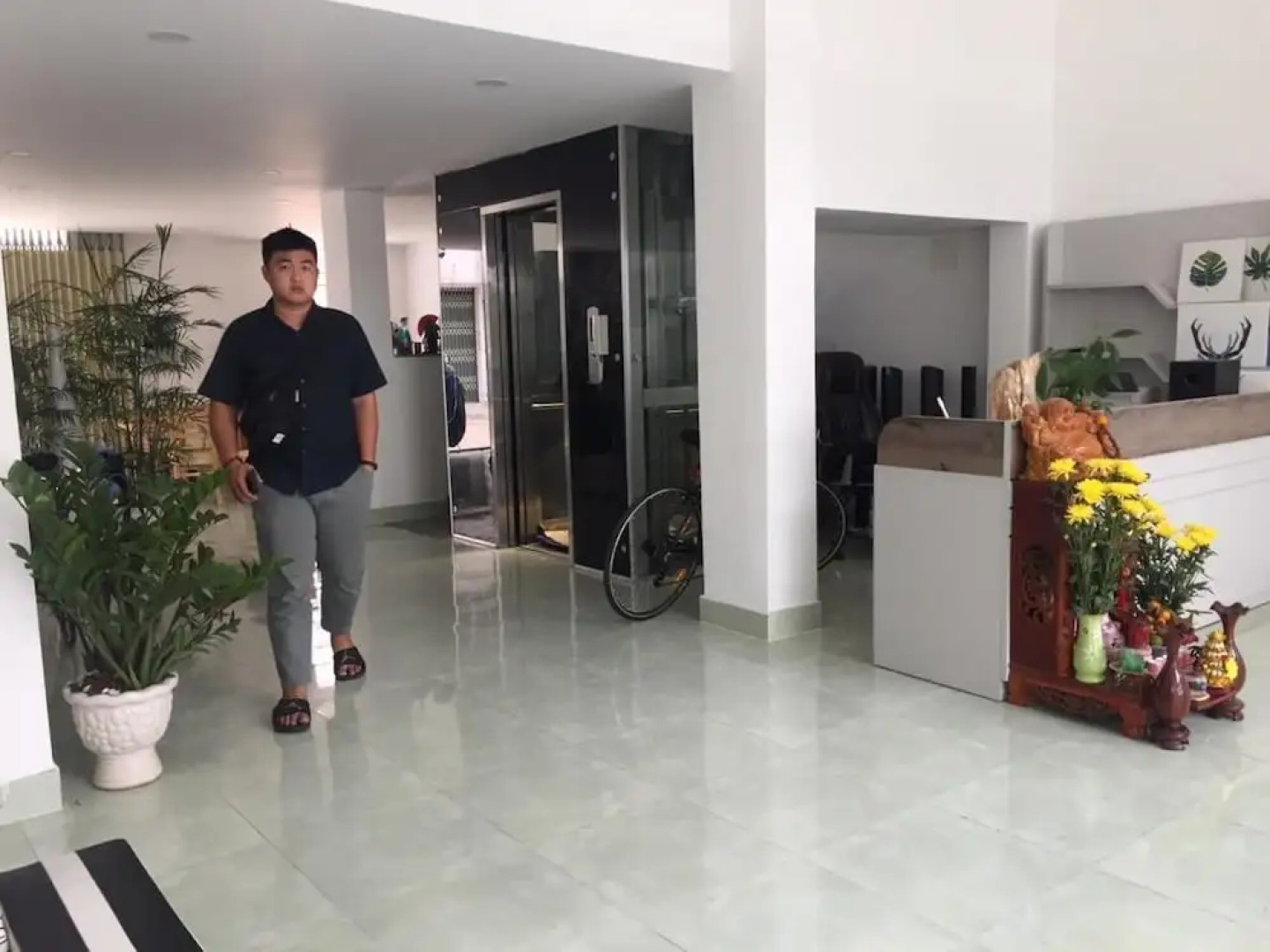 Binh Duong Hotel and Apartment