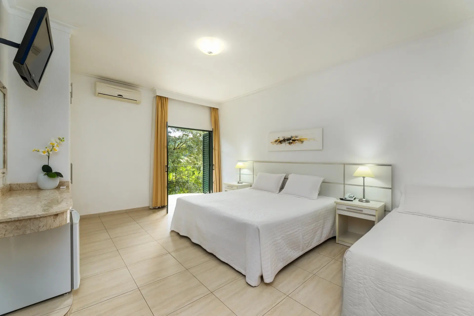 Grínberg's Village Hotel