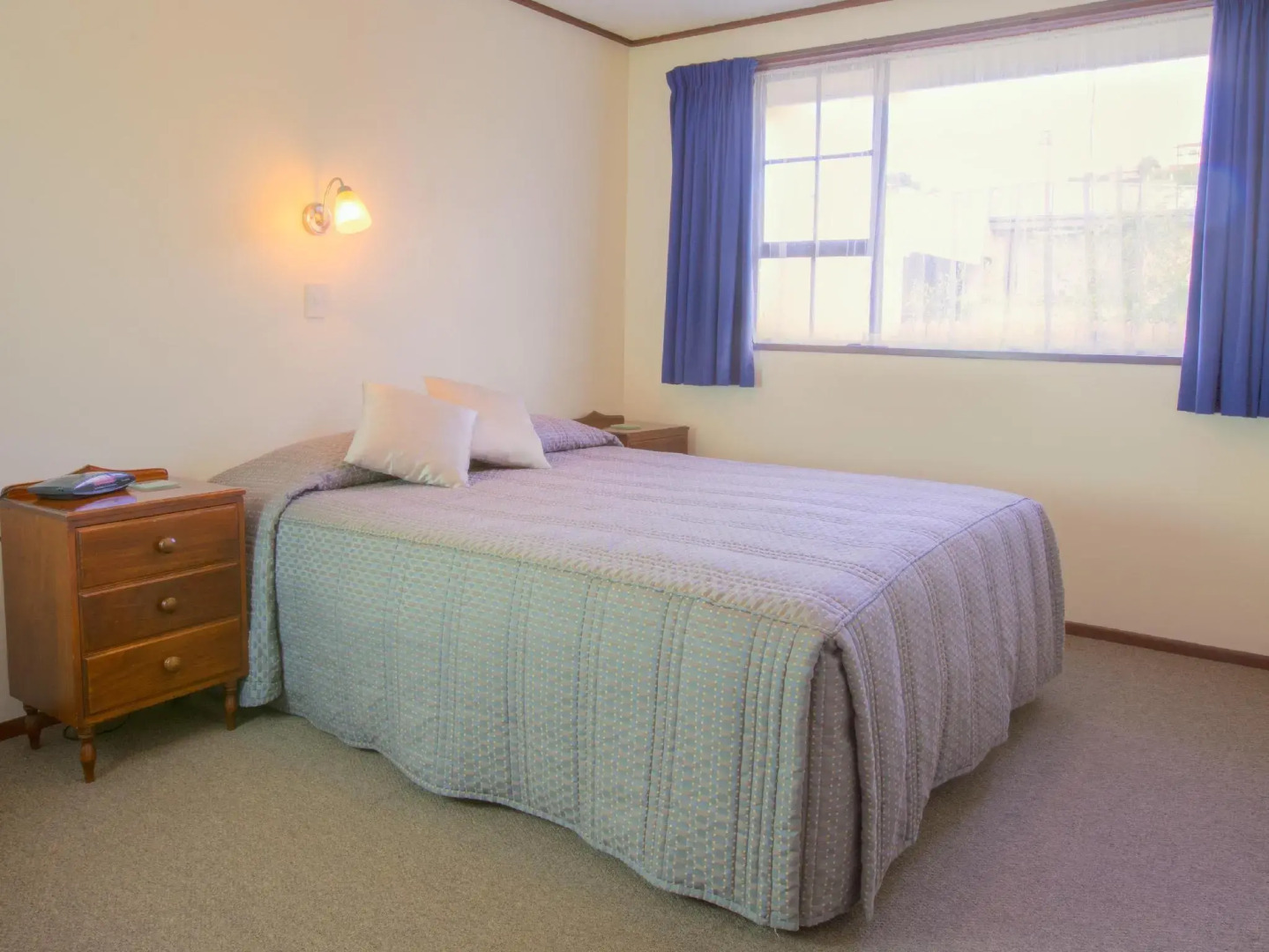 AAA Thames Court Motel