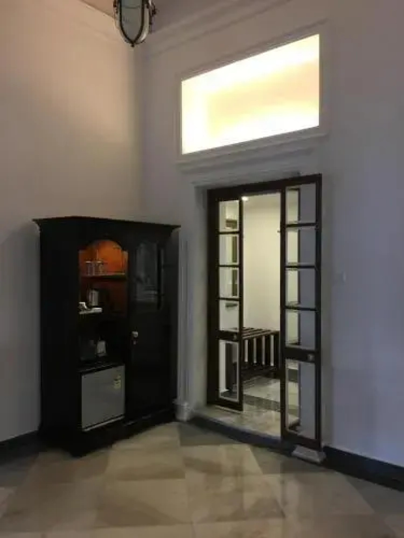 The Harrington Residency
