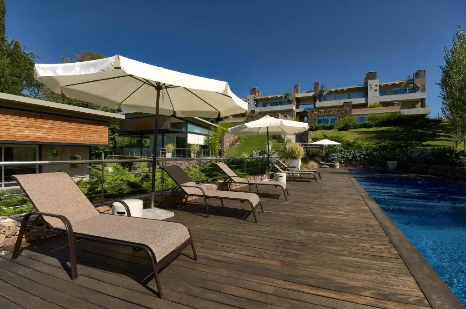 Edificio Q by depptö