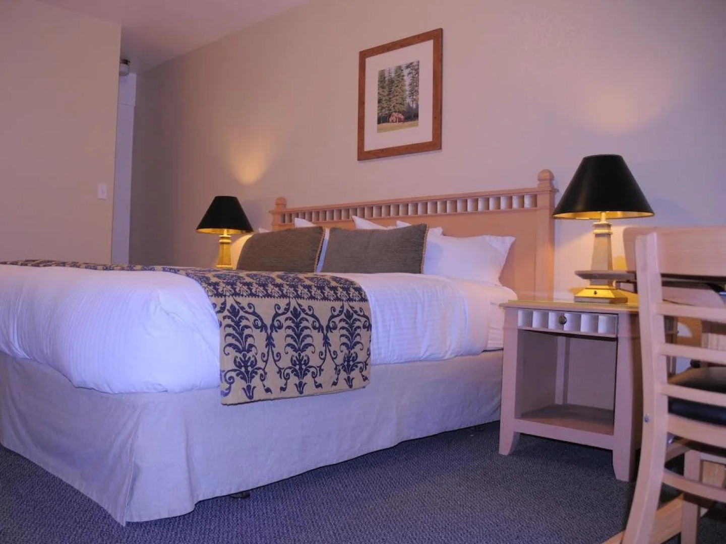 Rio Nido Lodge at the Russian River