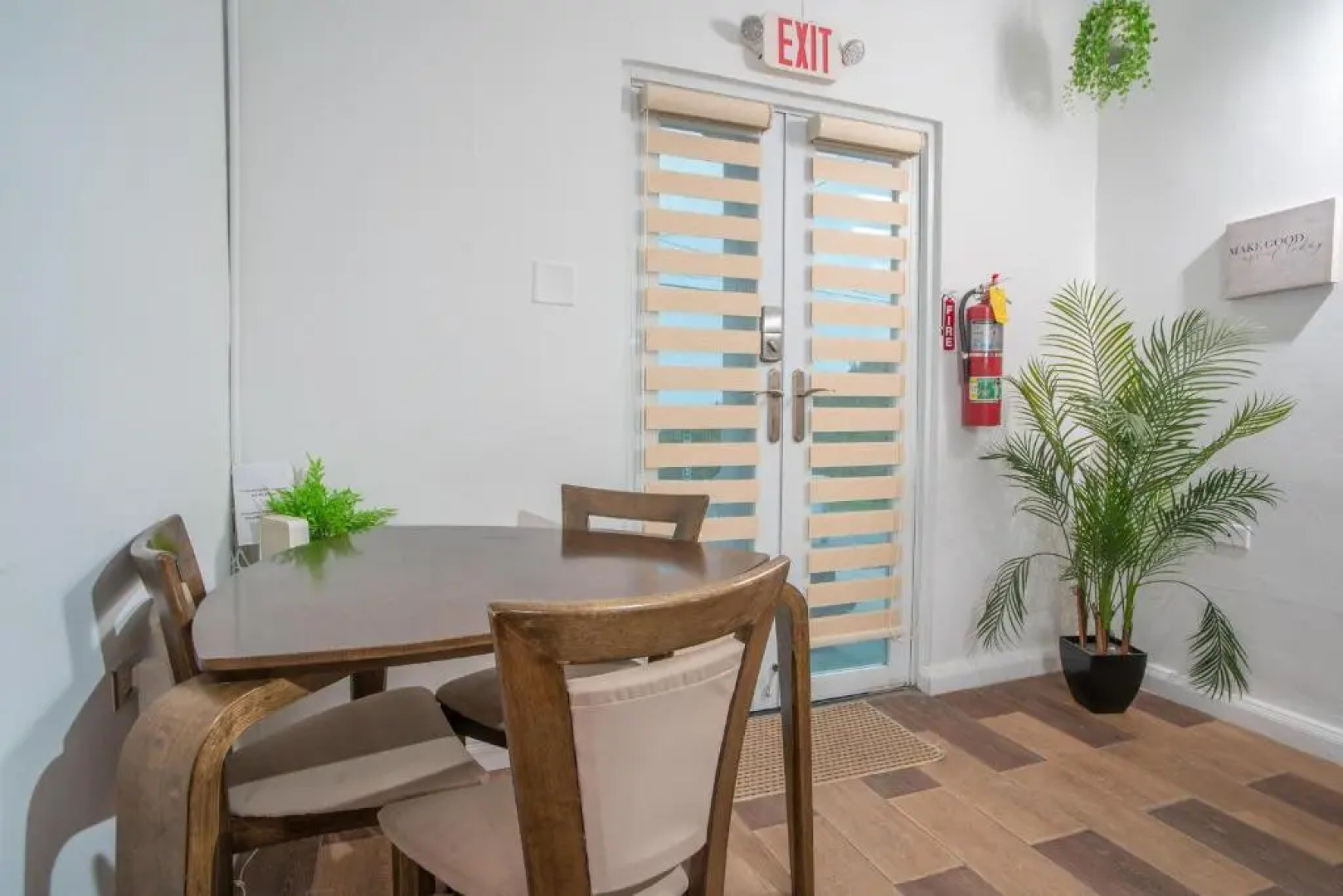 One bdr with private pool and views- Suite 2 at 413