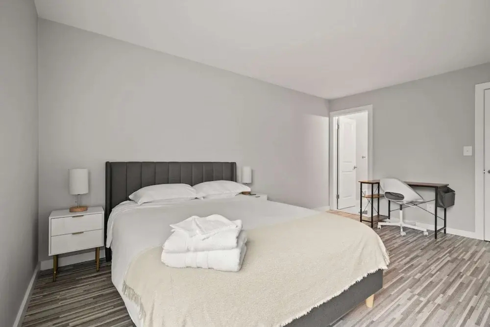 Family Friendly 2BR 2BA in the City