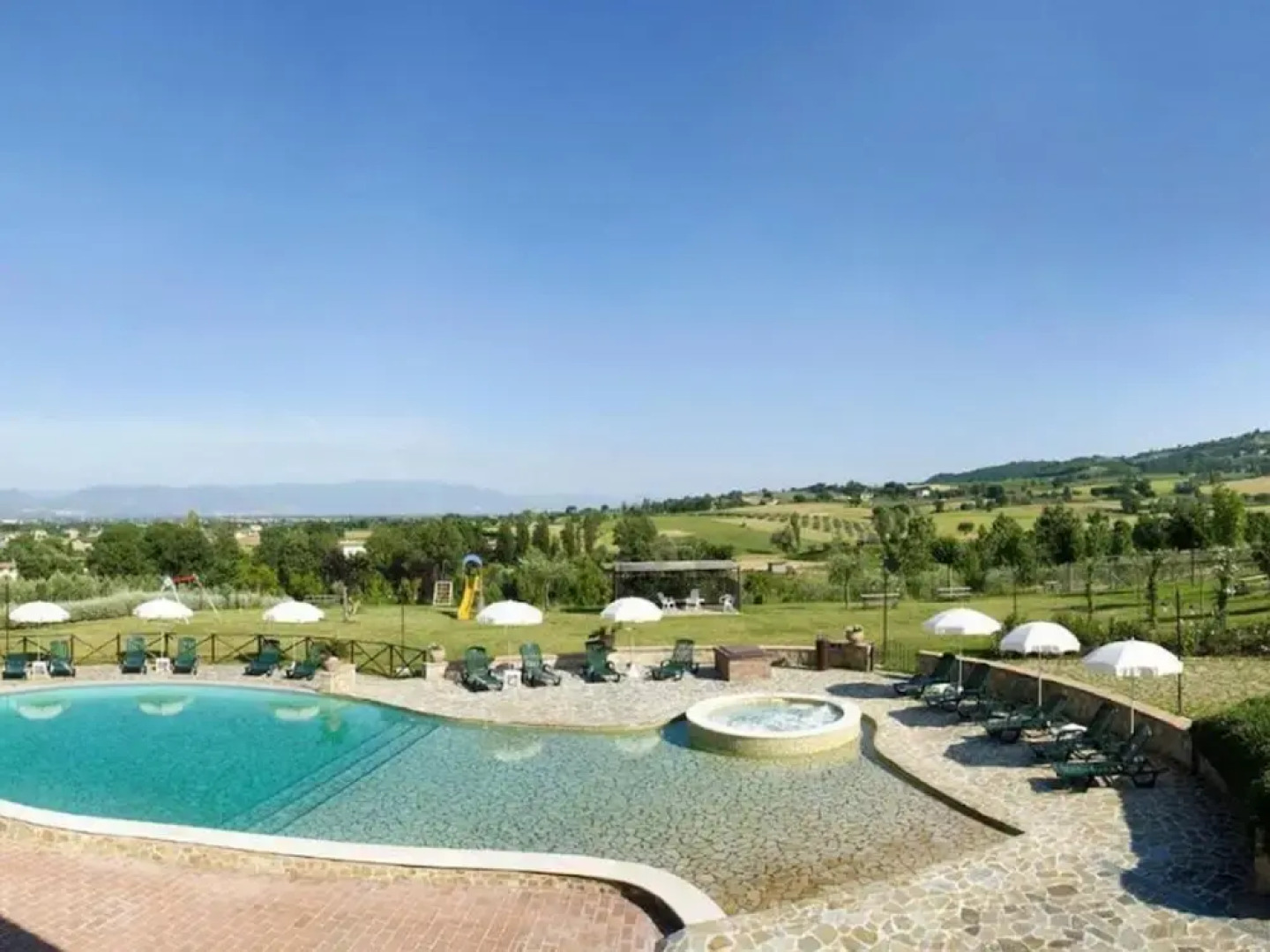 Apartment in Umbria With Infinity Pool Views