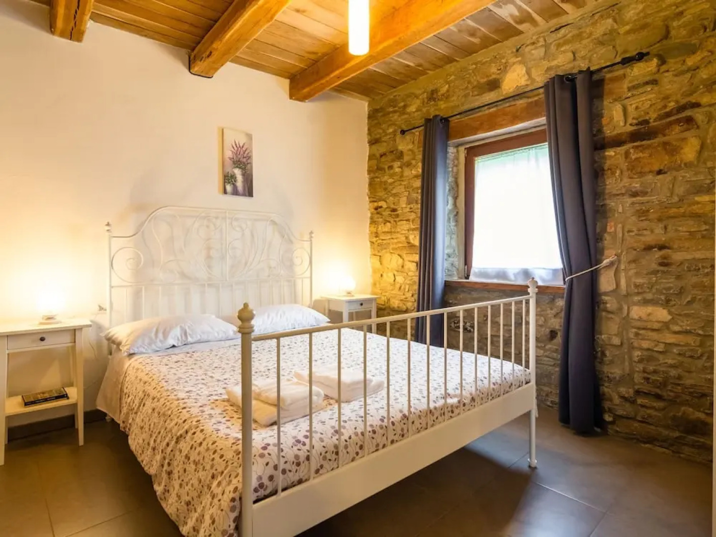 Pretty Farmhouse With Pool