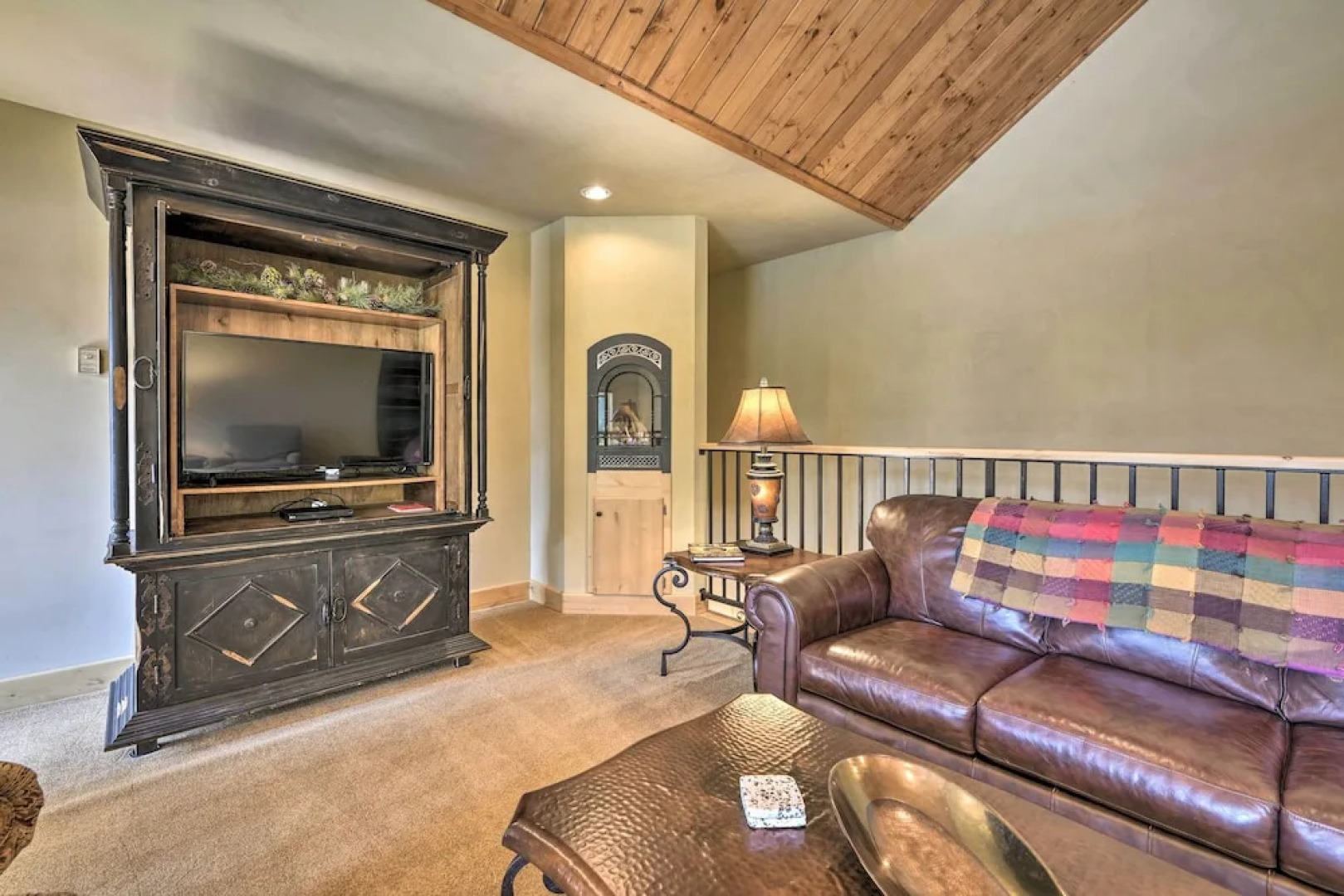 Riverfront South Fork Abode w/ Views: Fish & Hike