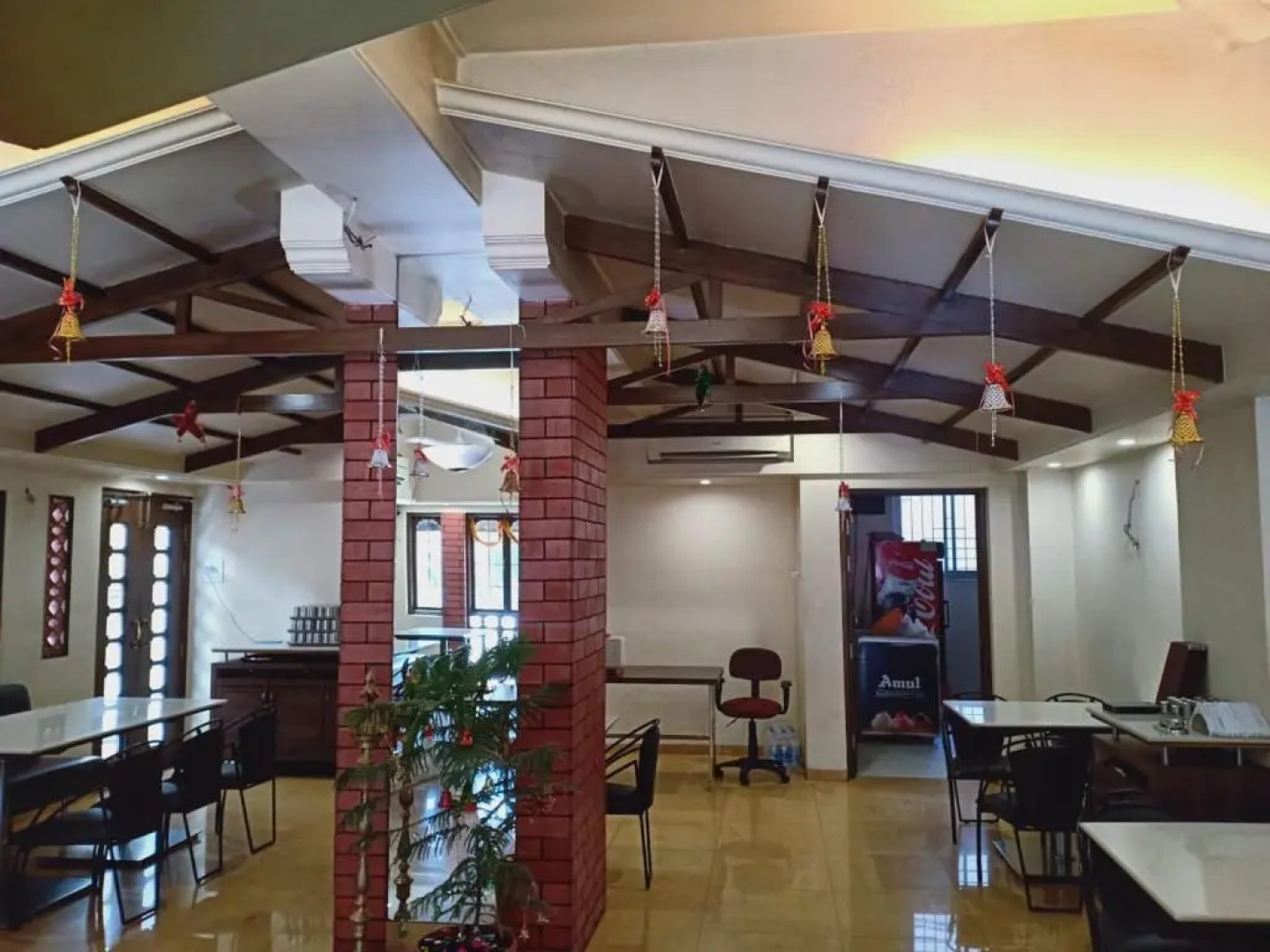 Hotel Sri Kamal International