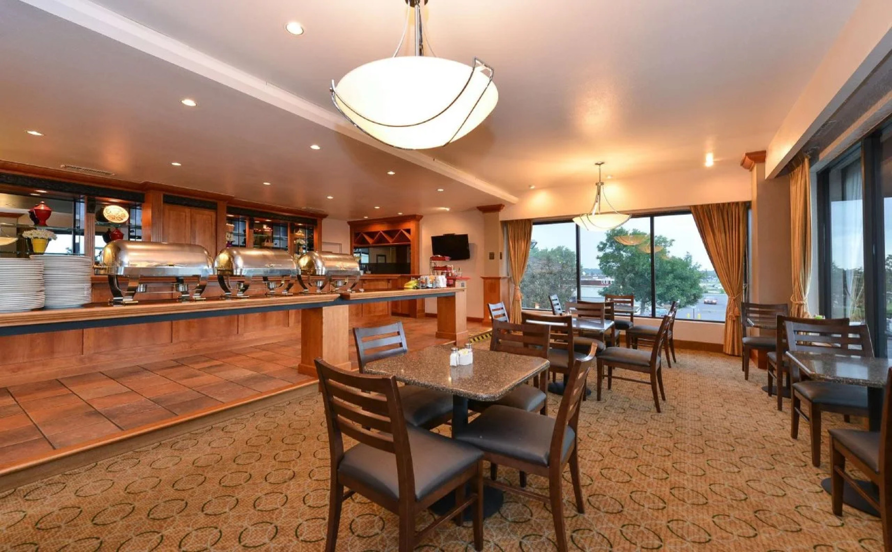 Best Western Plus Plaza Hotel