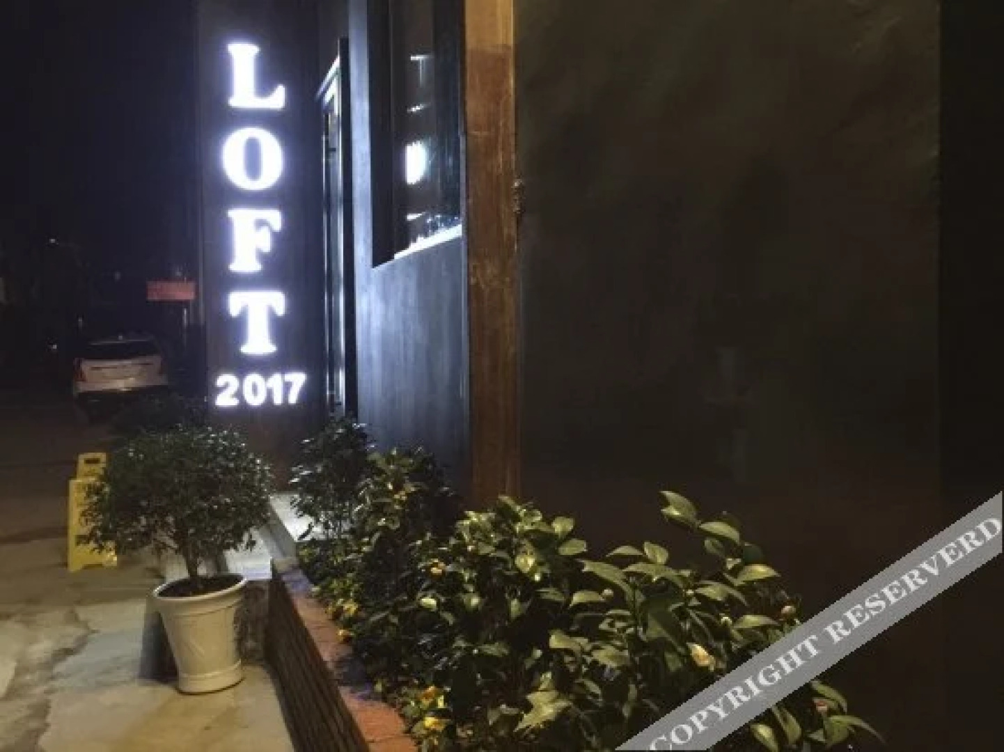 Tianmen Mountain Loft Art Inn