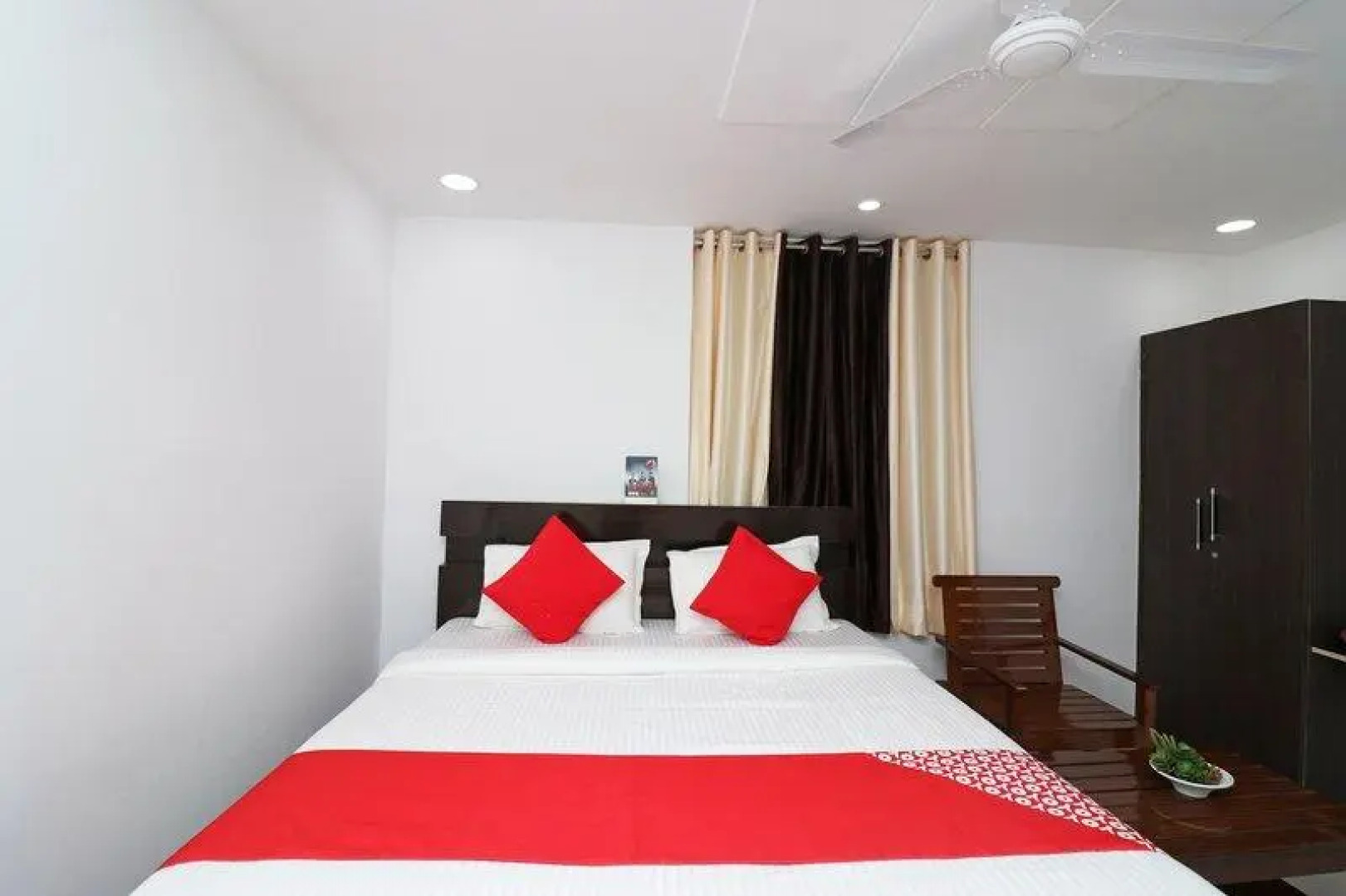 OYO Flagship 37018 Kutumbakam Guest House