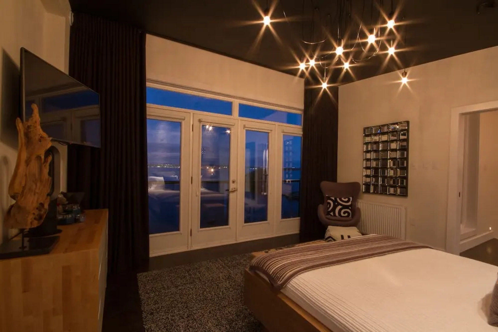 Lux Exec Home HFX Waterfront Pool Hot Tub